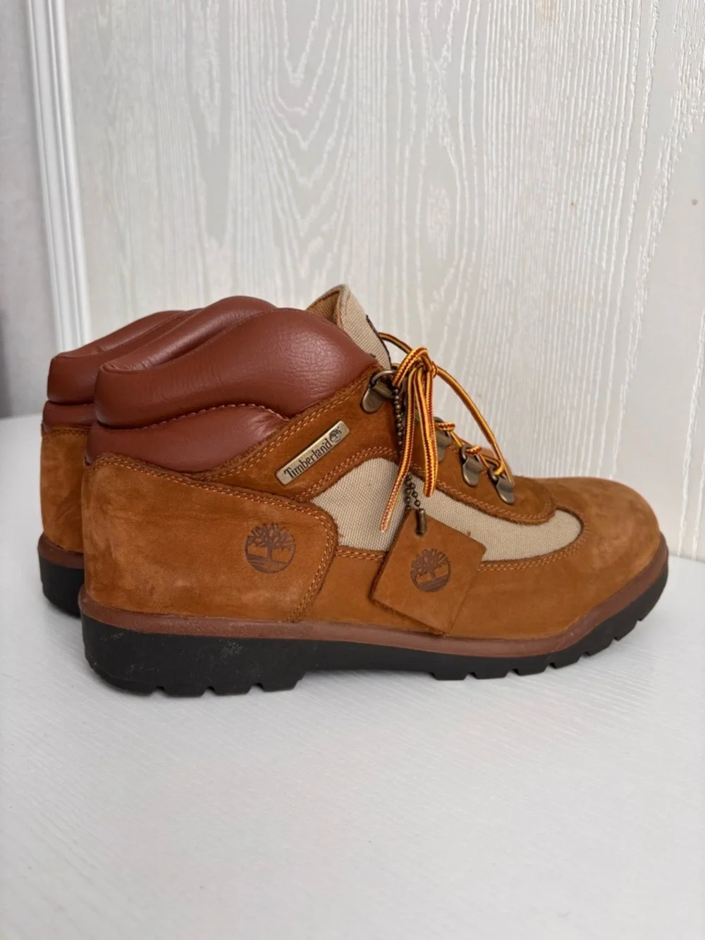 Timberland Premium Field Boots in Medium Brown Boys 6 NWOB